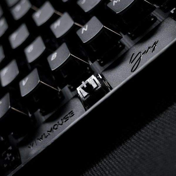 Механічна клавіатура Wlmouse YING75 HE Forged Carbon Fiber, TTC switch, 82Key, 8K, RGB UKT/ENG, Black/Чорний (WLMYING75BUKR) WLMYING75BUKR фото